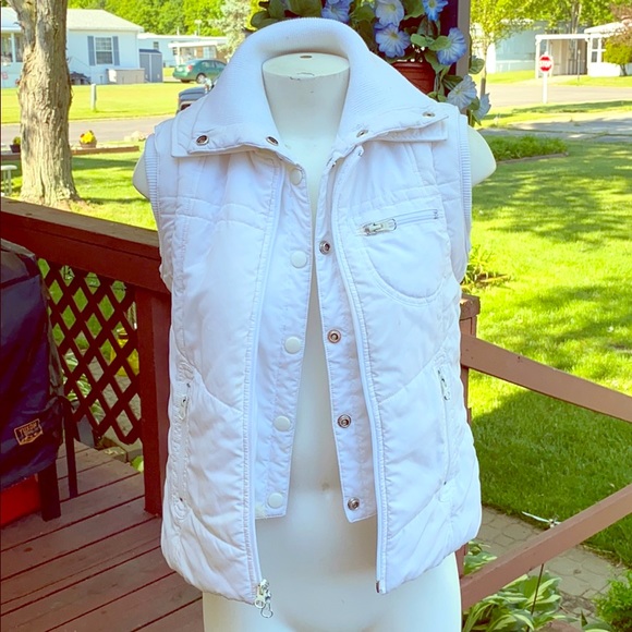 Vintage white puffer vest - Picture 1 of 5